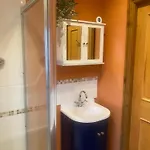 Luxury Log With Hot Tub- York
